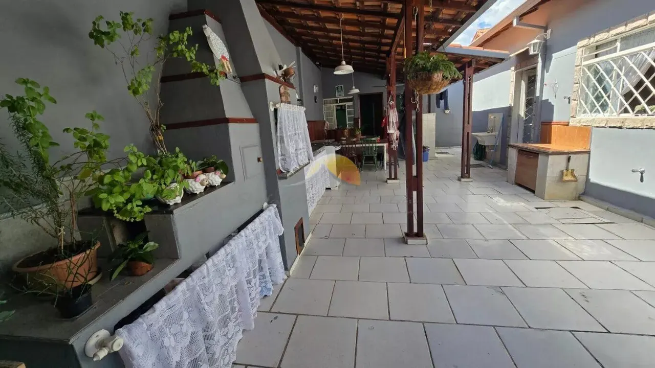 Foto 4 de Casa de 3 quartos (2 suítes) com área gourmet e jardim, Centro