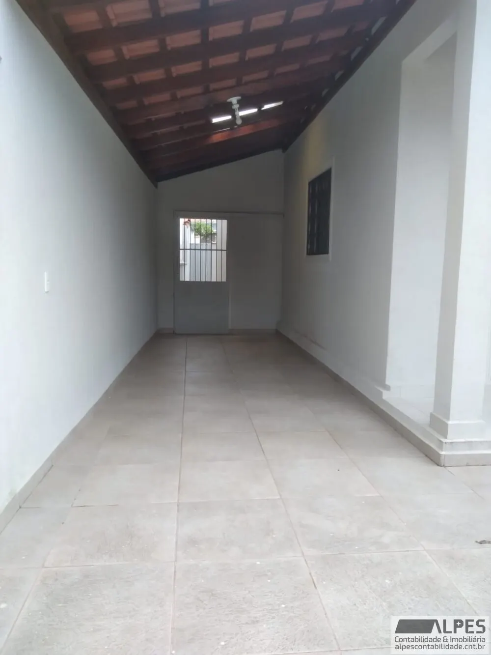 Foto 5 de Casa de 3 quartos (1 suíte) com 2 kitnets externas, Medicina