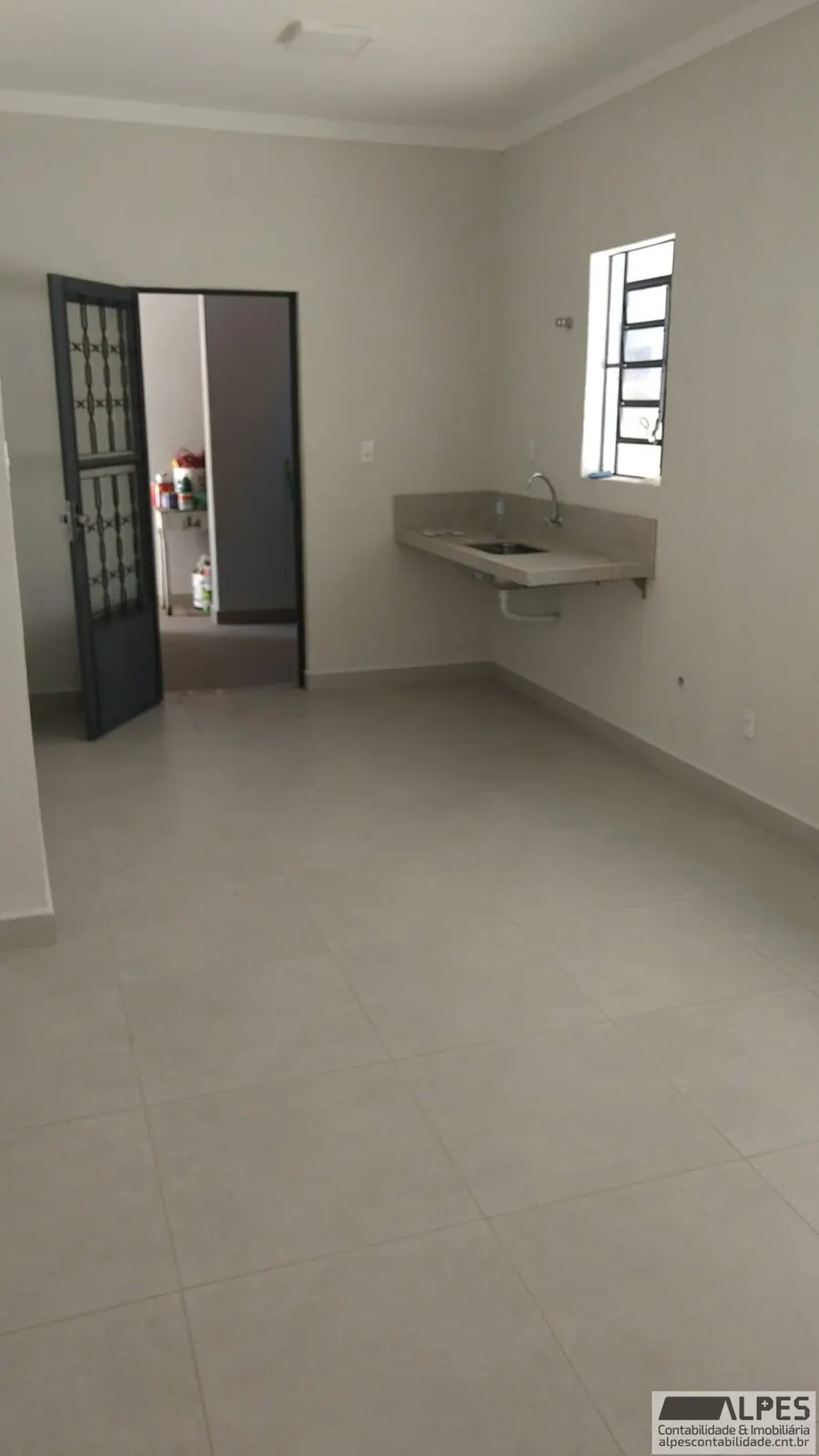 Foto 7 de Casa de 3 quartos (1 suíte) com 2 kitnets externas, Medicina