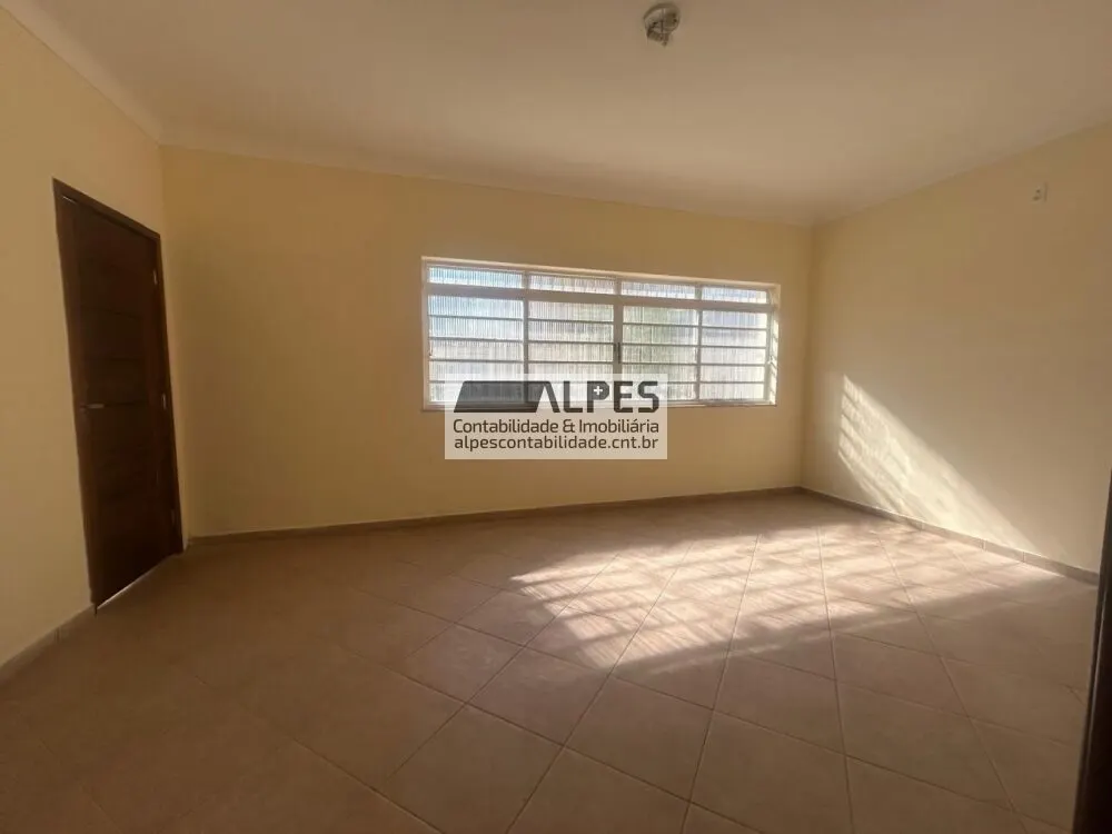 Foto 2 de Casa de 3 quartos com quintal na área central, São Vicente