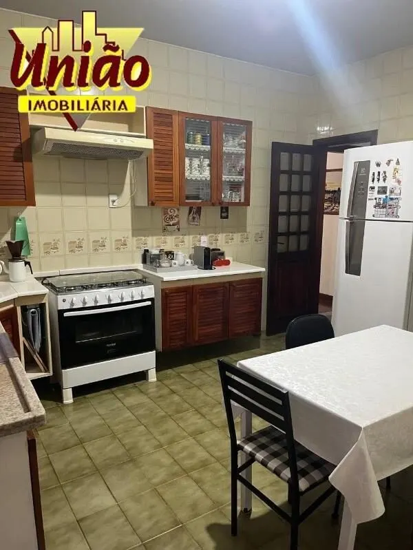 Foto 6 de Casa de 3 quartos (1 suíte) com escritório e garagem para 4 carros, Varginha