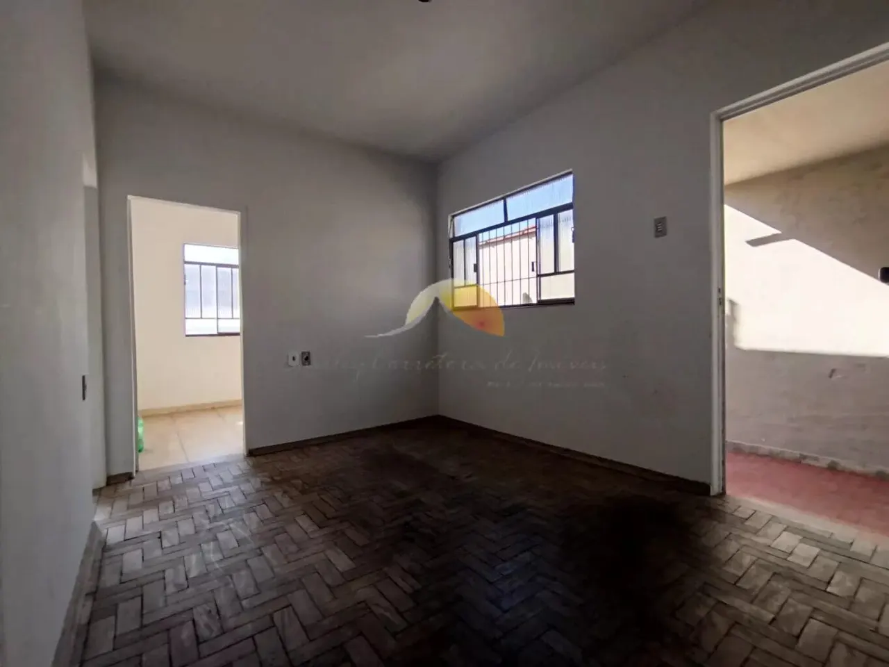 Foto 2 de Casa de 3 quartos com 2 casas nos fundos e ponto comercial, Santo Antônio
