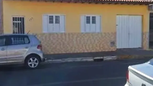 Foto 1 de Casa térrea de 3 quartos com edícula e 2 vagas, Avenida