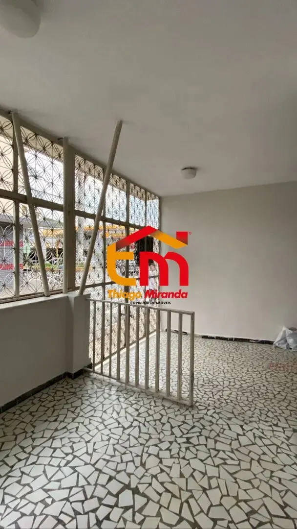 Foto 8 de Casa de 3 quartos com 2 kitnets alugadas nos fundos, Varginha