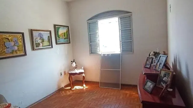Foto 1 de Casa de 3 quartos (1 suíte) com edícula e garagem, Morro Chic