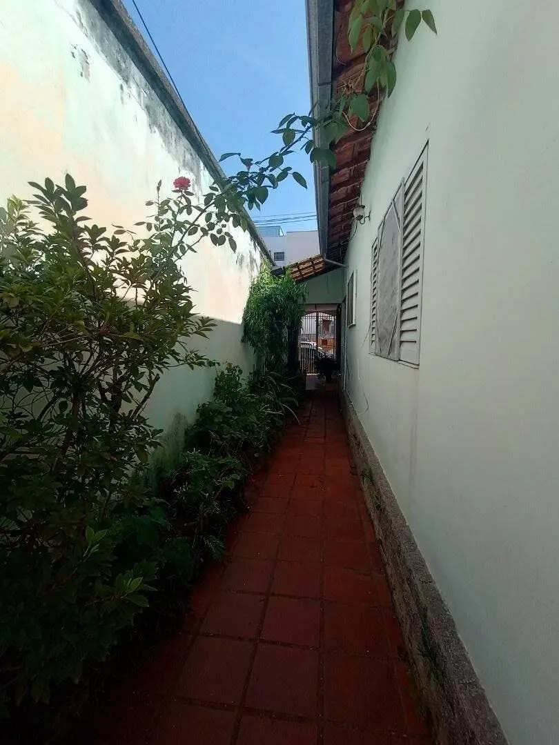 Foto 8 de Casa de 3 quartos (1 suíte) com edícula e garagem, Morro Chic