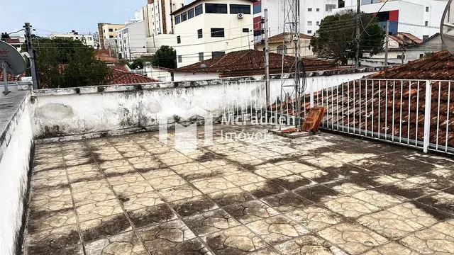 Foto 1 de Casa de 3 quartos (1 suíte) com edícula e terraço perto do Centro, Varginha