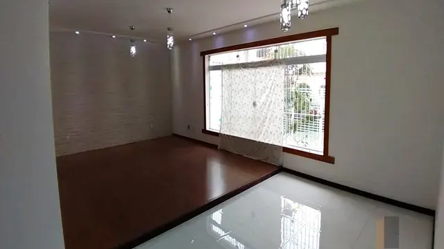 Foto 1 de Casa de 3 quartos (1 suíte) com armários planejados, Morro Chic