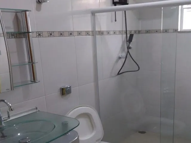 Foto 5 de Casa de 3 quartos (1 suíte) com armários planejados, Morro Chic
