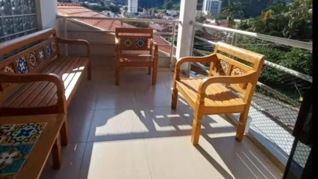Casa de 3 quartos (2 suítes) com vista e garagem para 3 carros, BPS