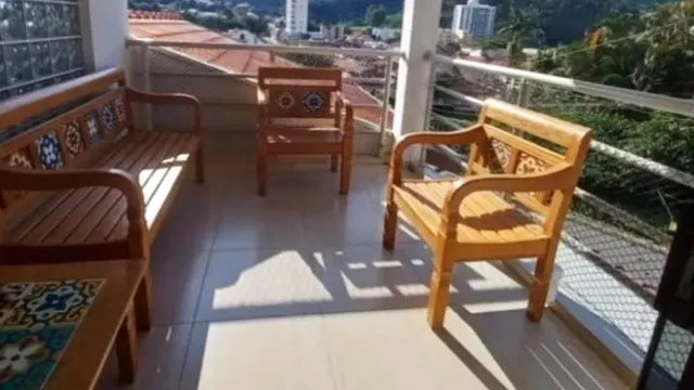 Casa de 3 quartos (1 suíte) com varandas e vista, Centro