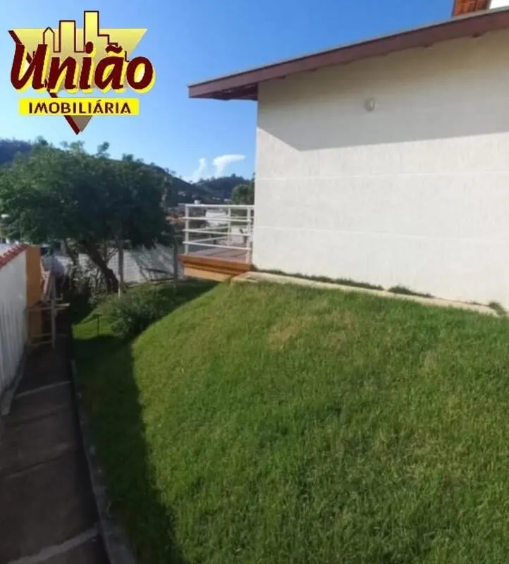 Foto 7 de Casa de 3 quartos (1 suíte) com varandas e vista, Centro