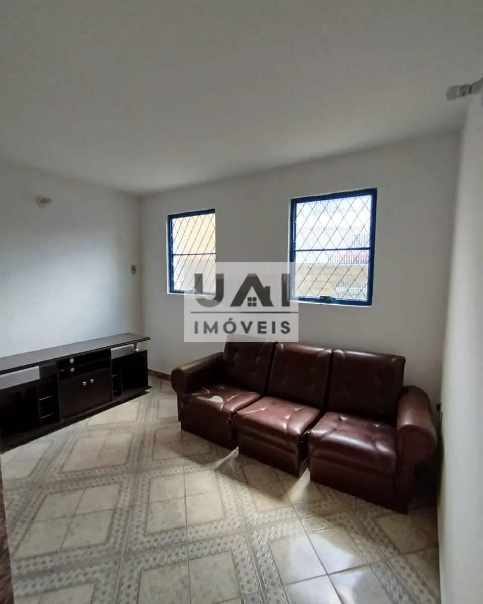 Foto 2 de Casa de 3 quartos (1 suíte) com 3 vagas e espaço para comércio, Estiva