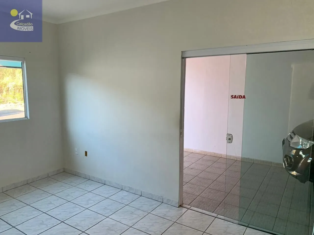 Foto 4 de Casa de 3 quartos (1 suíte) com garagem para 4 carros e vista da cidade, Morro Chic