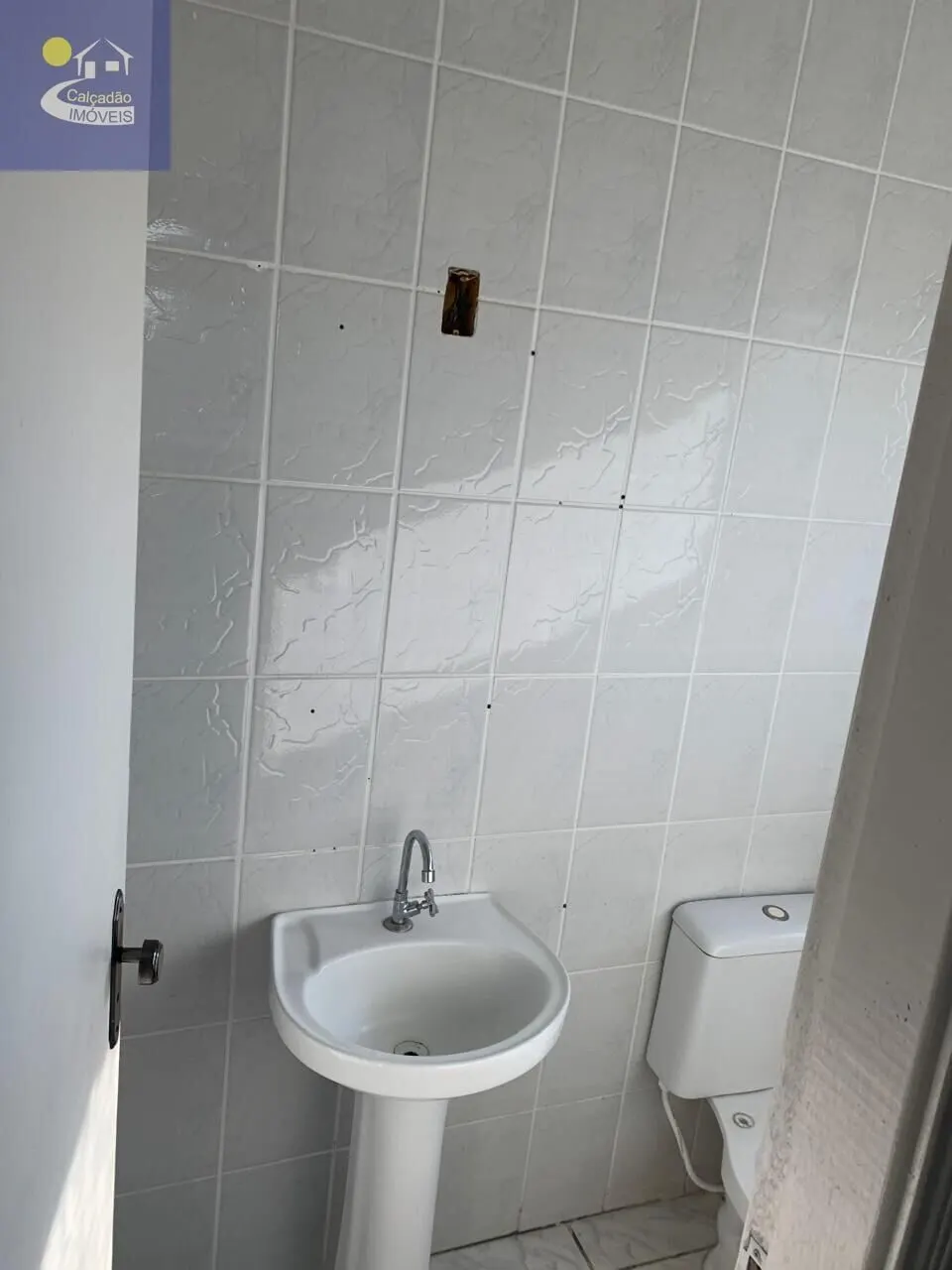 Foto 8 de Casa de 3 quartos (1 suíte) com garagem para 4 carros e vista da cidade, Morro Chic