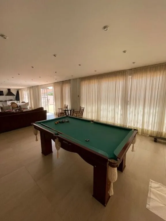 Foto 4 de Casa de alto padrão com 3 quartos, escritório e energia solar, Pinheirinho