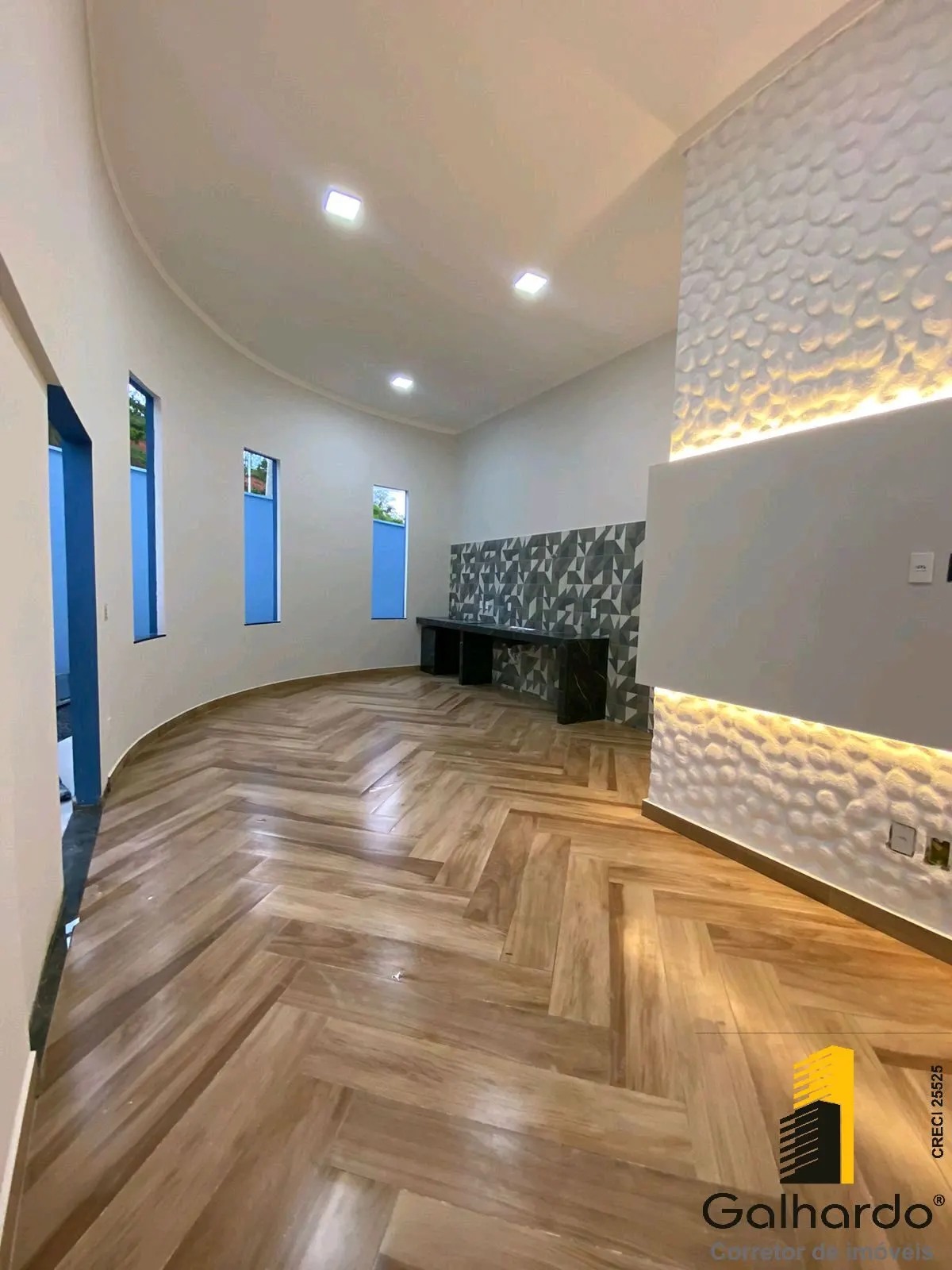 Foto 2 de Casa nova de 3 quartos com espaço gourmet, Jardim Califórnia