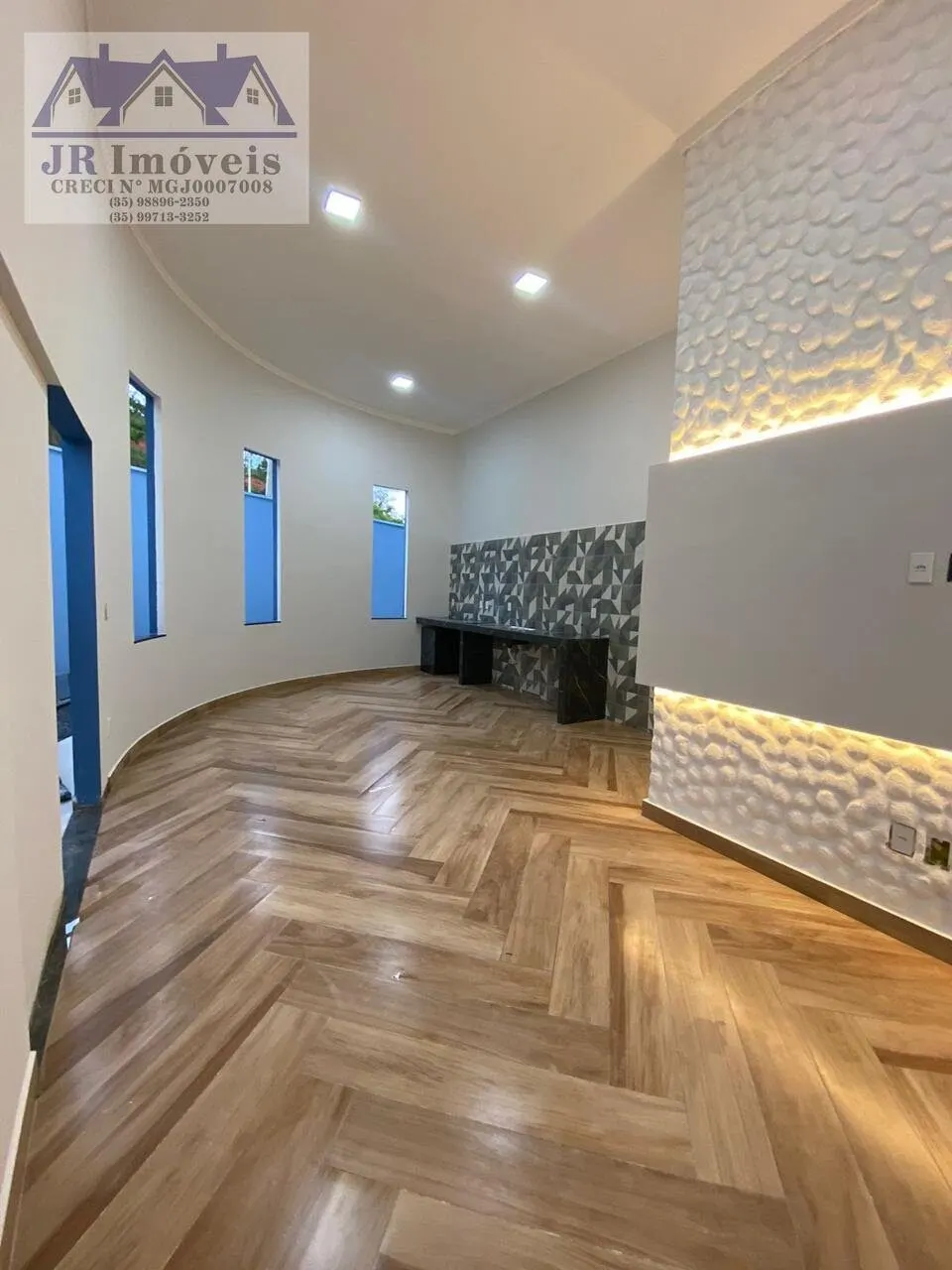Foto 4 de Casa nova de 3 quartos (1 suíte) com sala e cozinha integradas, Jardim Califórnia