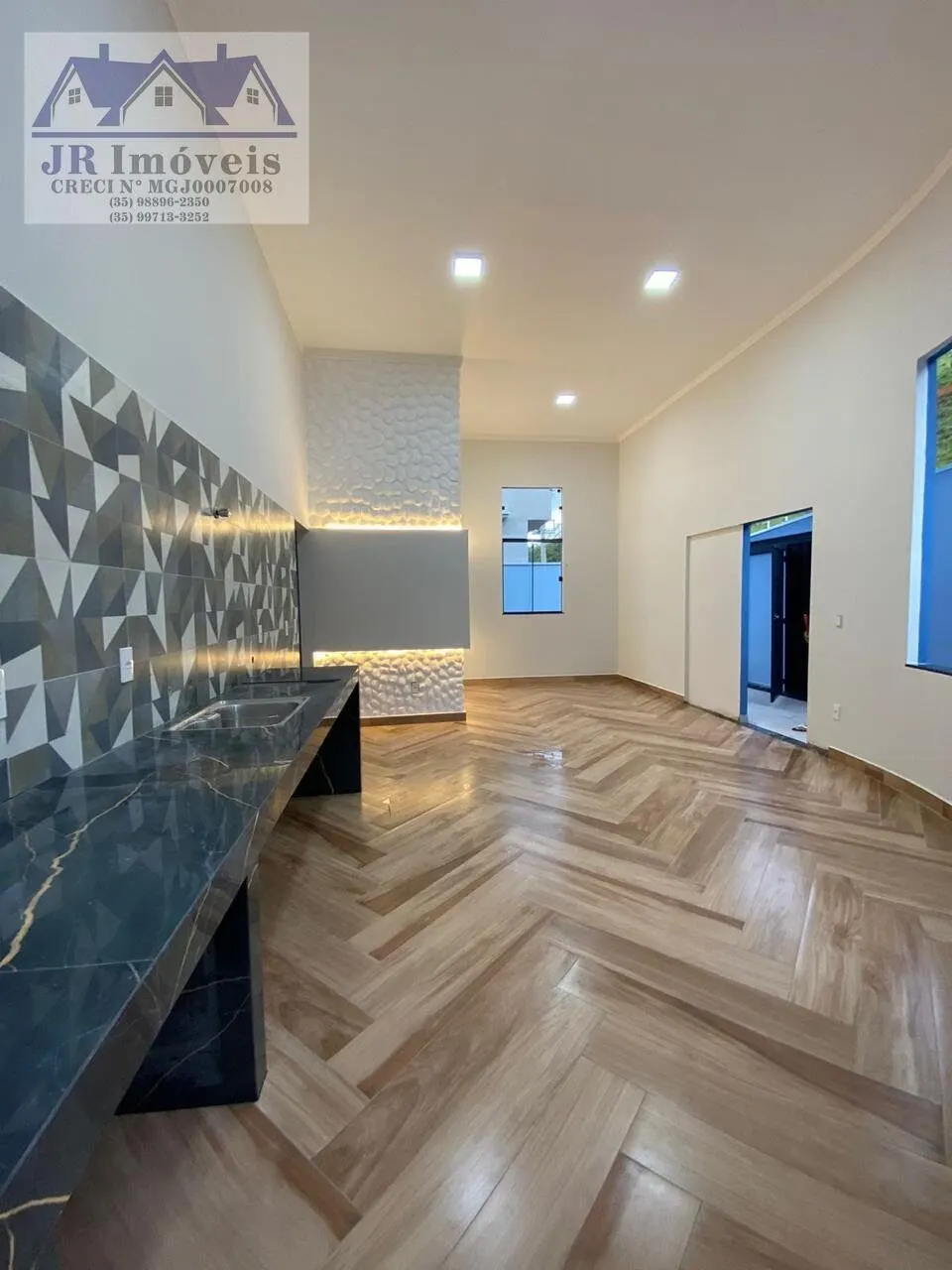 Foto 5 de Casa nova de 3 quartos (1 suíte) com sala e cozinha integradas, Jardim Califórnia