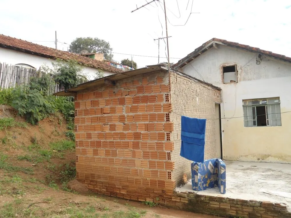 Foto 8 de Casa de 3 quartos com garagem para 2 carros e quintal grande, Rebourgeon