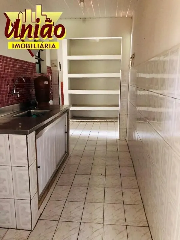 Foto 5 de Casa de 3 quartos (1 suíte) com área coberta nos fundos, Estiva