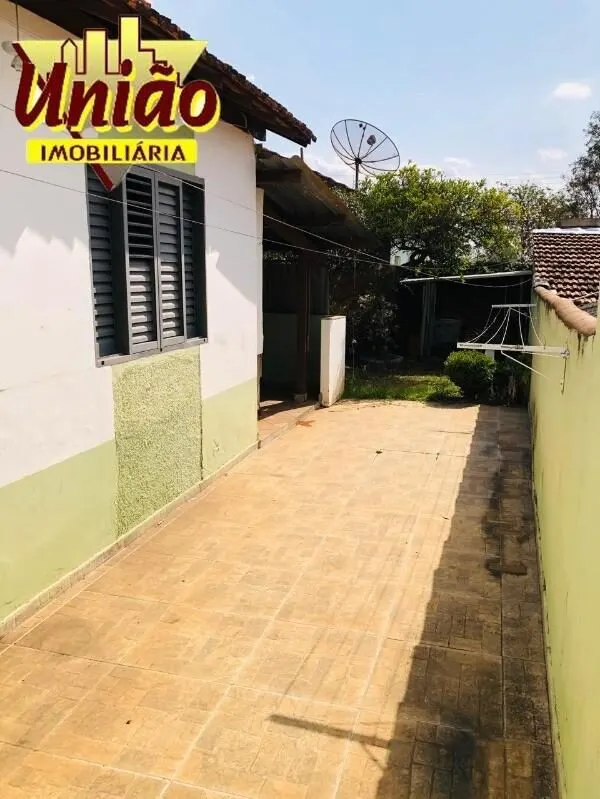 Foto 8 de Casa de 3 quartos (1 suíte) com área coberta nos fundos, Estiva