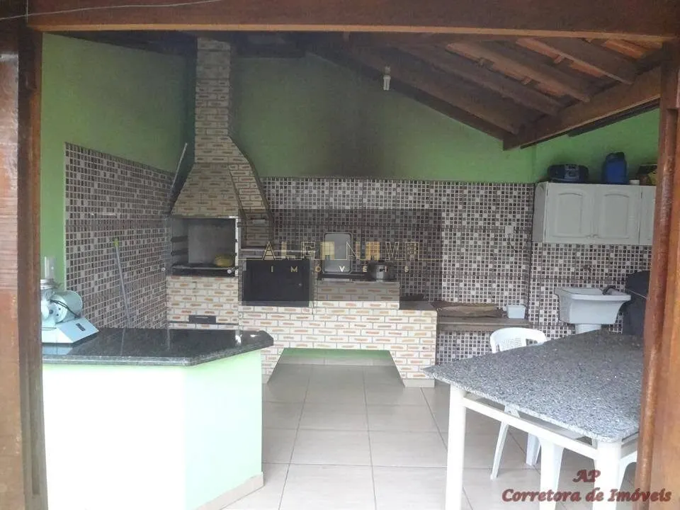 Foto 3 de Casa de 3 quartos com área gourmet e quintal gramado, Açude