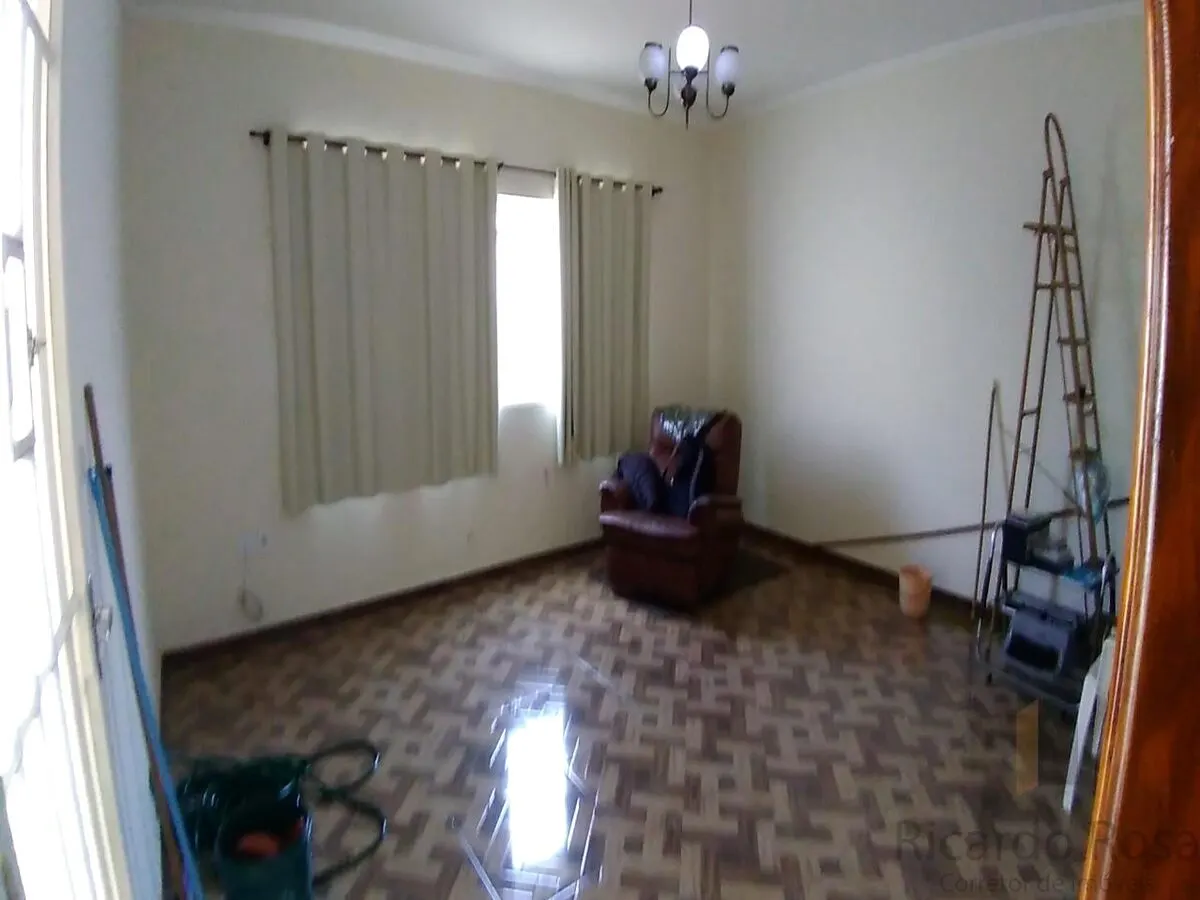 Foto 3 de Casa de 3 quartos (1 suíte) com edícula e terraço na região central, Varginha