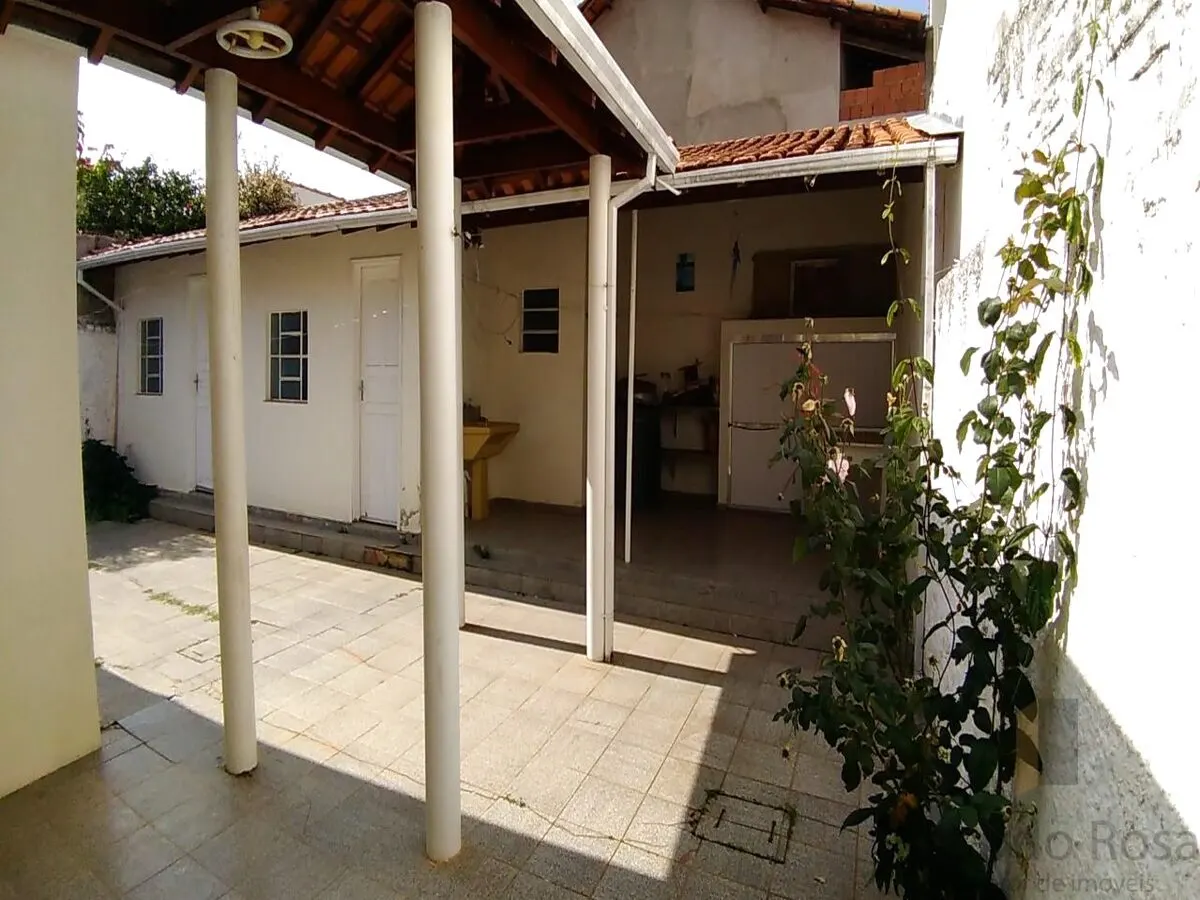 Foto 4 de Casa de 3 quartos (1 suíte) com edícula e terraço na região central, Varginha