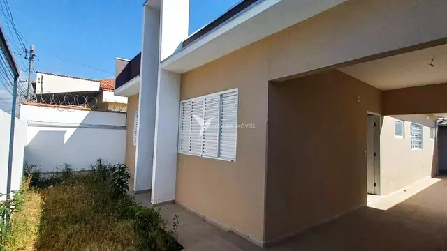 Foto 1 de Casa de 3 quartos (1 suíte) com edícula e garagem para 3 carros, Medicina