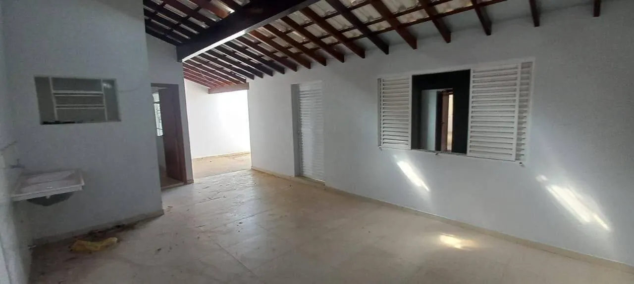 Foto 4 de Casa de 3 quartos (1 suíte) com edícula e garagem para 3 carros, Medicina