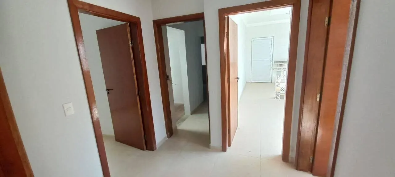 Foto 5 de Casa de 3 quartos (1 suíte) com edícula e garagem para 3 carros, Medicina
