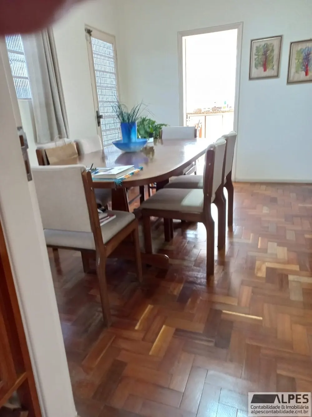 Foto 3 de Casa de 3 quartos (1 suíte) com edícula e jardim, Centro