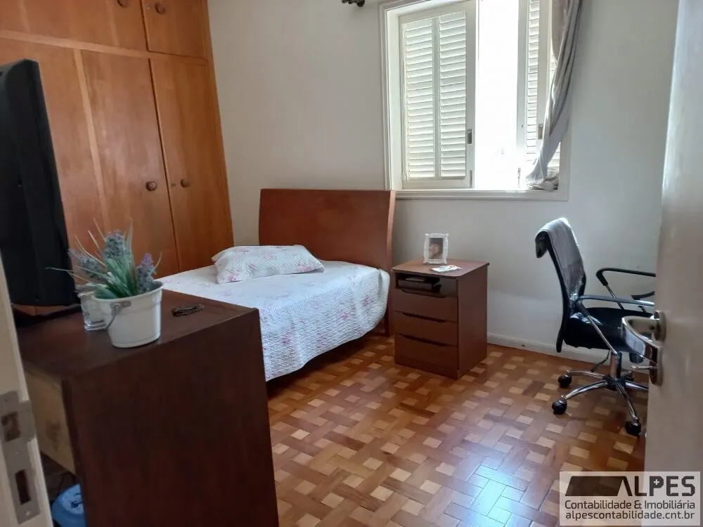 Foto 5 de Casa de 3 quartos (1 suíte) com edícula e jardim, Centro