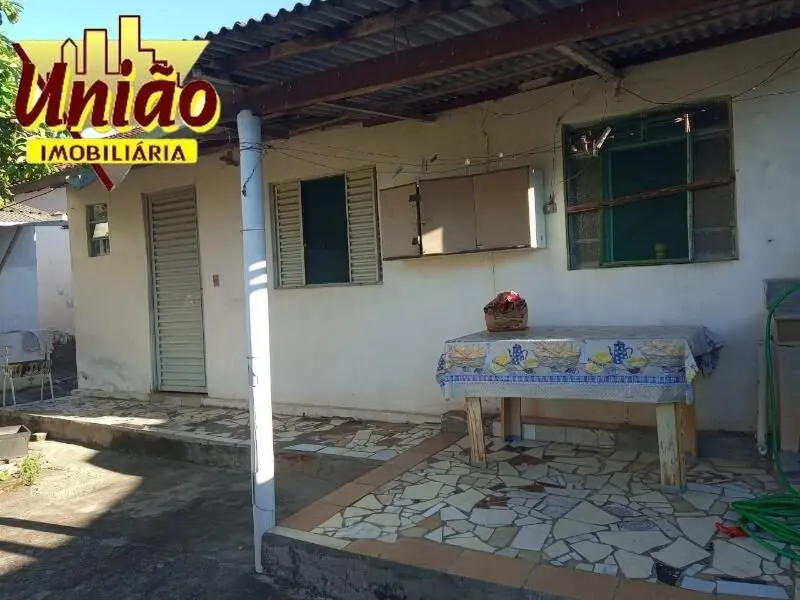 Foto 2 de Casa de 3 quartos (1 suíte) com edícula e quintal, Santa Luzia