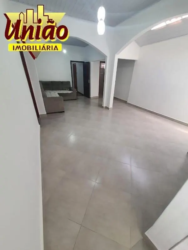 Foto 2 de Casa de 3 quartos com edícula e garagem para 4 carros, Santo Antônio