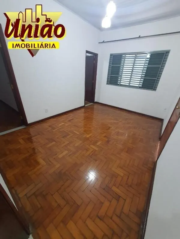 Foto 4 de Casa de 3 quartos com edícula e garagem para 4 carros, Santo Antônio