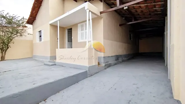 Casa de 3 quartos com garagem para 3 carros, Piedade