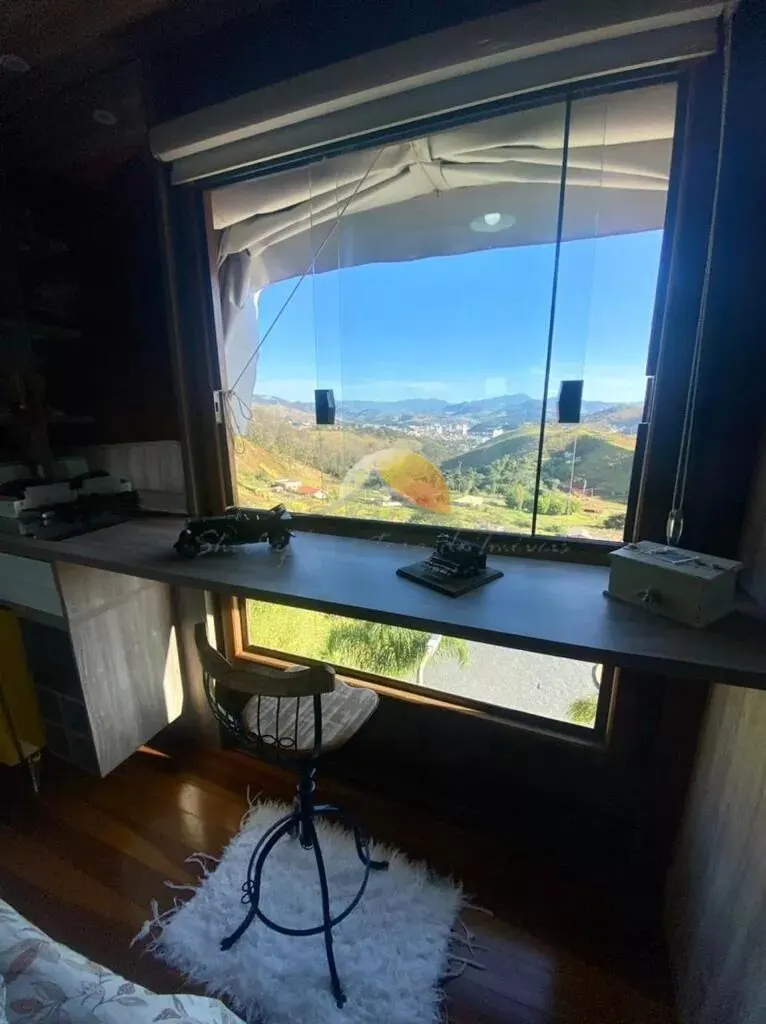 Foto 8 de Casa mobiliada de 3 quartos (1 suíte) com piscina em condomínio, Pinheirinho