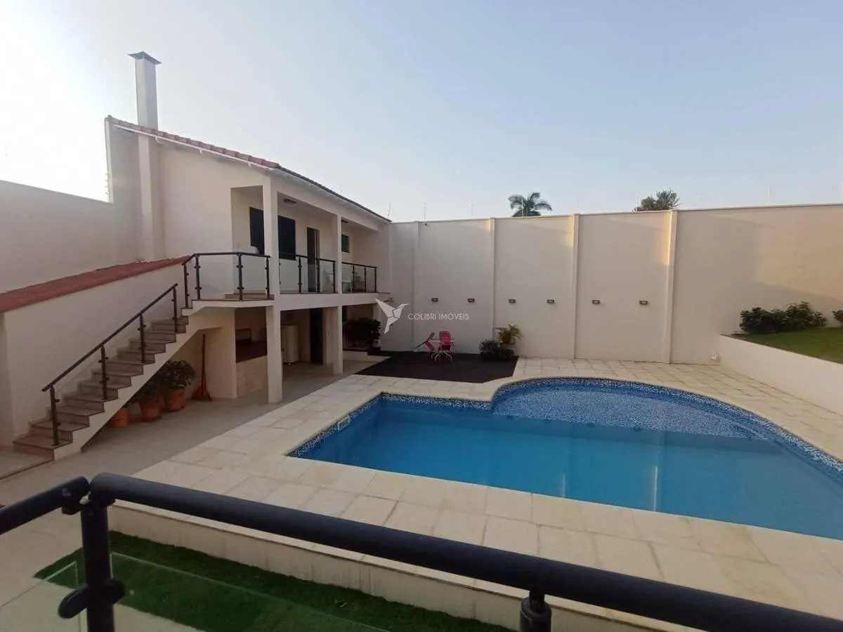 Foto 3 de Casa de 3 quartos (1 suíte) com piscina, área gourmet e escritório externo, BPS