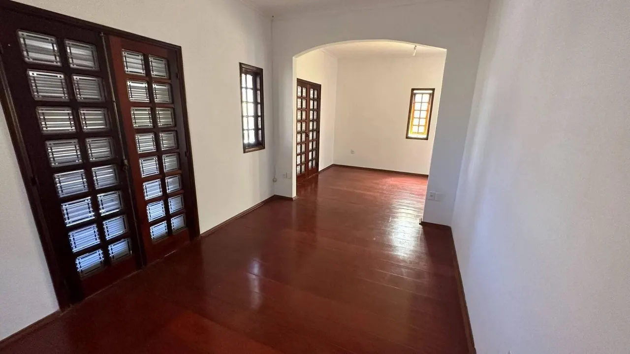 Foto 4 de Casa de 3 quartos (1 suíte) com piscina, área gourmet e edícula, Varginha