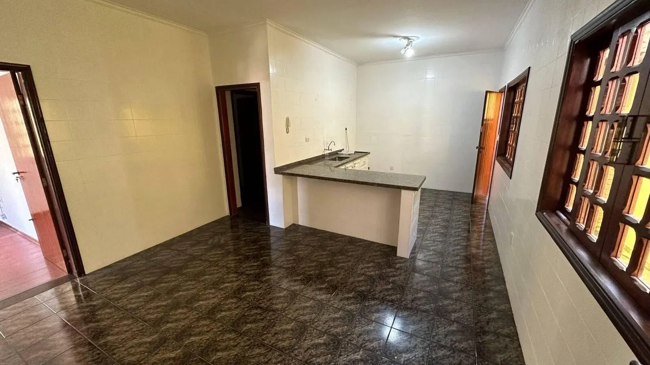 Foto 5 de Casa de 3 quartos (1 suíte) com piscina, área gourmet e edícula, Varginha