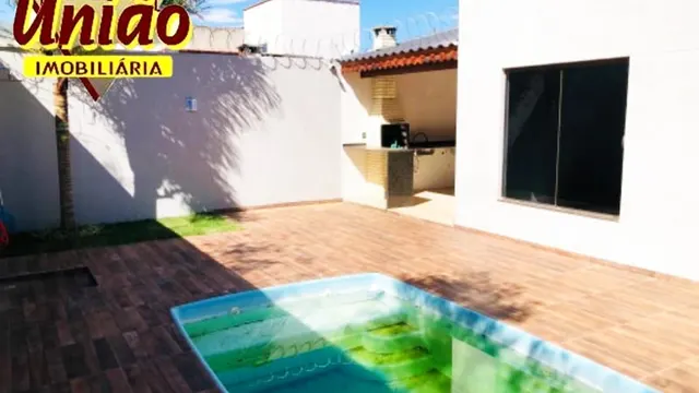 Foto 1 de Casa de 3 quartos (1 suíte) com piscina e área gourmet, Medicina