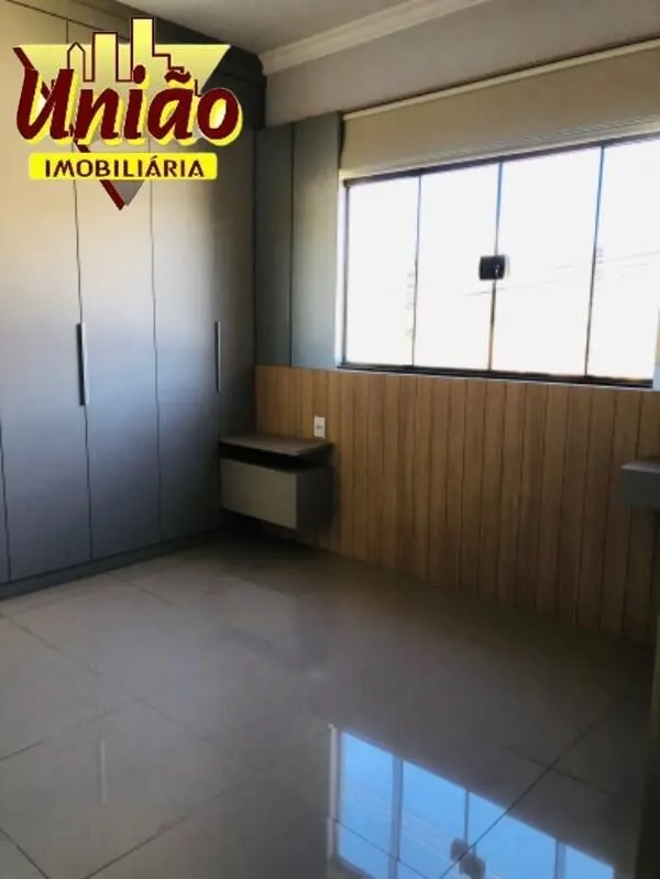 Foto 7 de Casa de 3 quartos (1 suíte) com piscina e área gourmet, Medicina