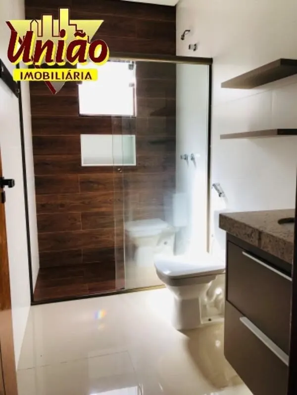Foto 8 de Casa de 3 quartos (1 suíte) com piscina e área gourmet, Medicina