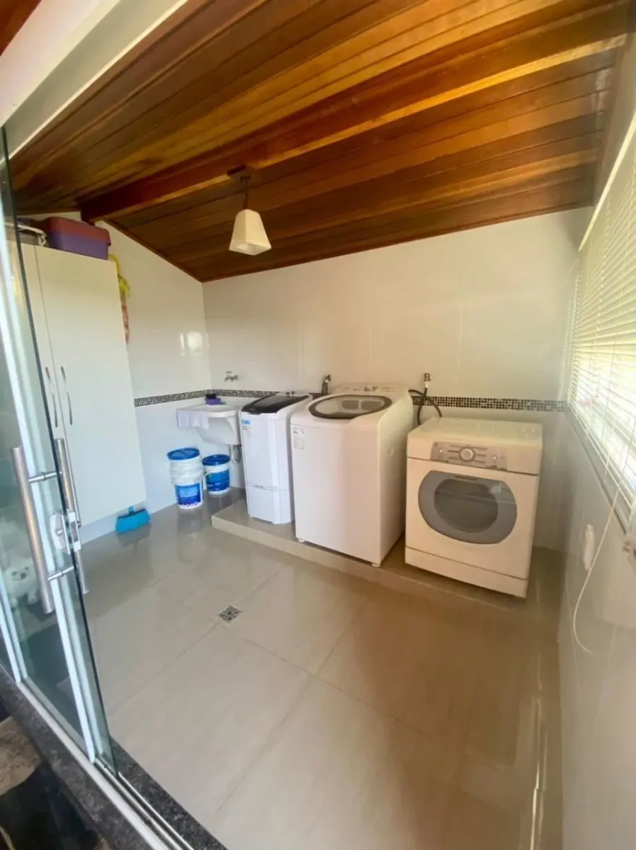 Foto 6 de Casa de 3 quartos (1 suíte) com piscina e vista, em condomínio, Pinheirinho