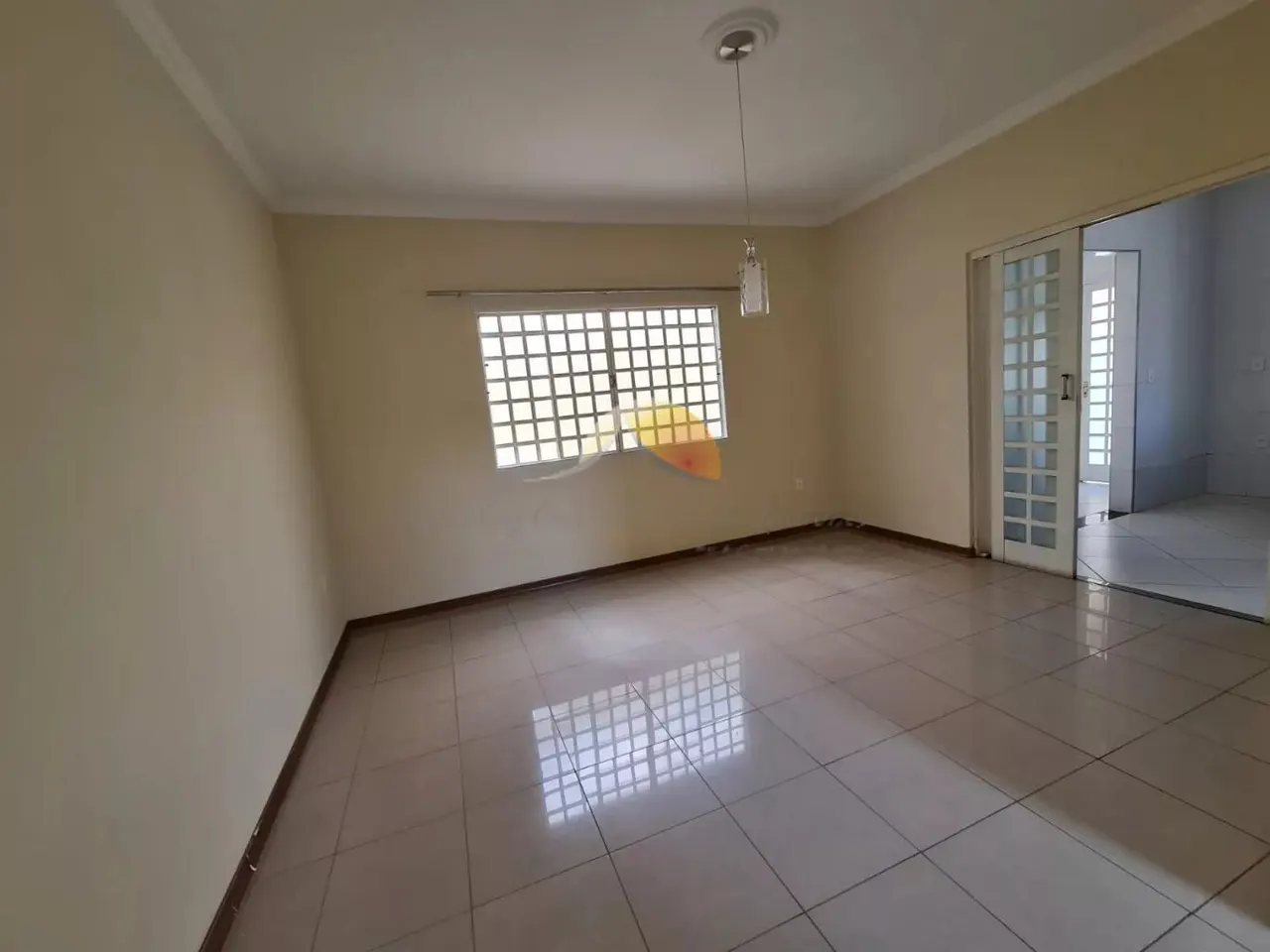Foto 5 de Sobrado de 3 quartos (1 suíte) com piscina, churrasqueira e garagem para 5 carros, São Vicente