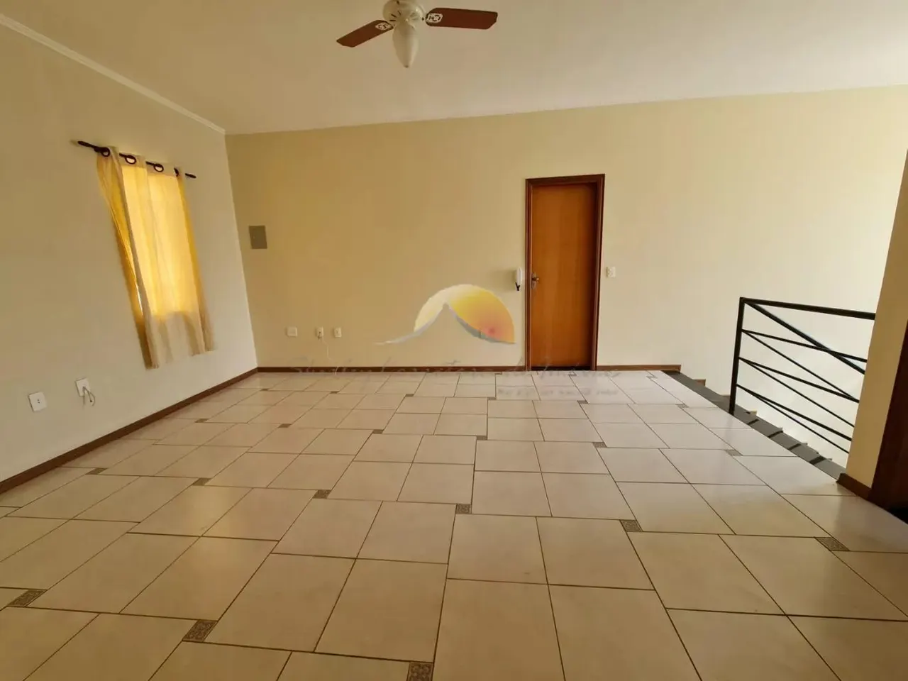 Foto 8 de Sobrado de 3 quartos (1 suíte) com piscina, churrasqueira e garagem para 5 carros, São Vicente