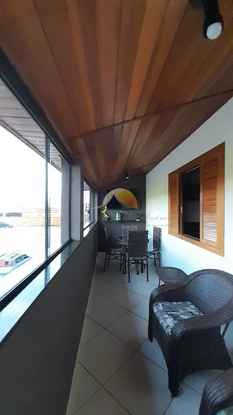 Foto 5 de Casa de 3 quartos com varanda gourmet e ponto comercial, Santos Dumont