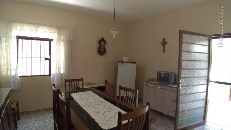 Foto 5 de Casa de 3 quartos com escritório, quintal amplo e garagem, Medicina